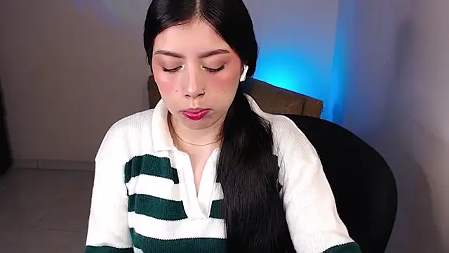 iam_emy live cam on StripChat
