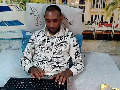 IndianMagicMike webcam