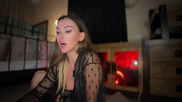 Untamed_Reina webcam