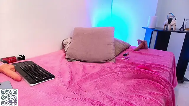 BellaRouxxx webcam