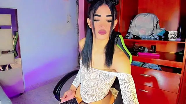 naomisaenz01 - Naomisaenz01's free webcam - UK Sex Cams