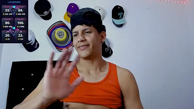 theo_bigcock_ webcam