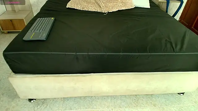 scarlat_rose webcam