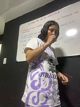 LittleMissEve_ webcam