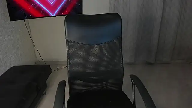 PaulinaBelushi webcam