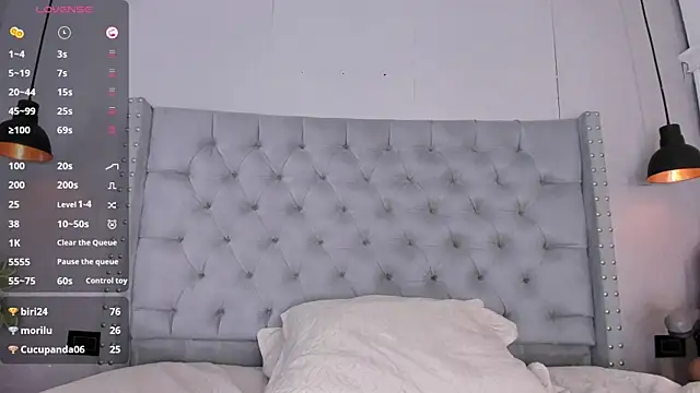 Monika-Ruiz live cam on StripChat