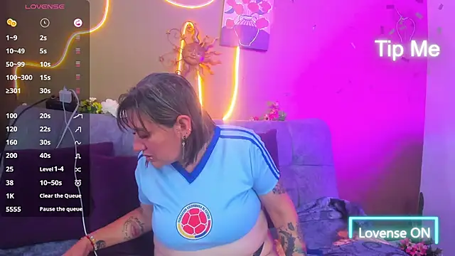 nanygp live cam on StripChat