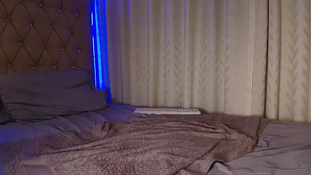 maddyluxe (F teen) - Orgasm