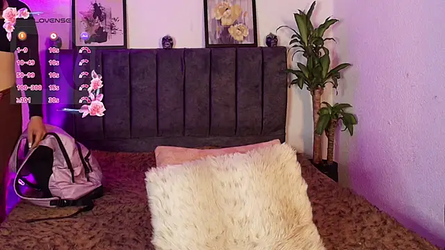 Mia_Collins_21 webcam