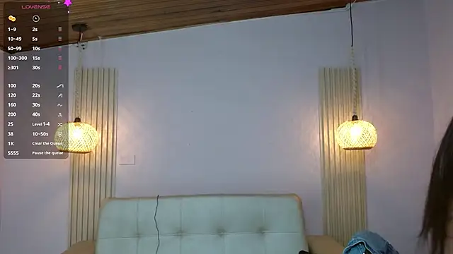 Miley_Clarck live cam on StripChat