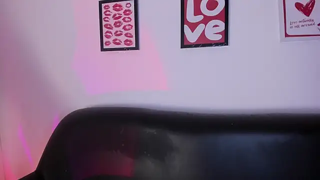 Sweet_Fireee live cam on StripChat