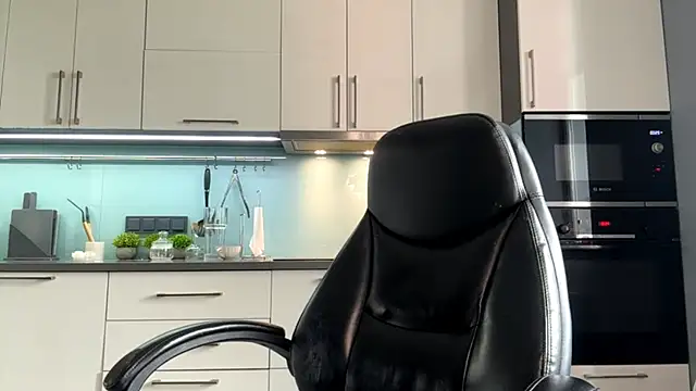 SoftnessMila webcam