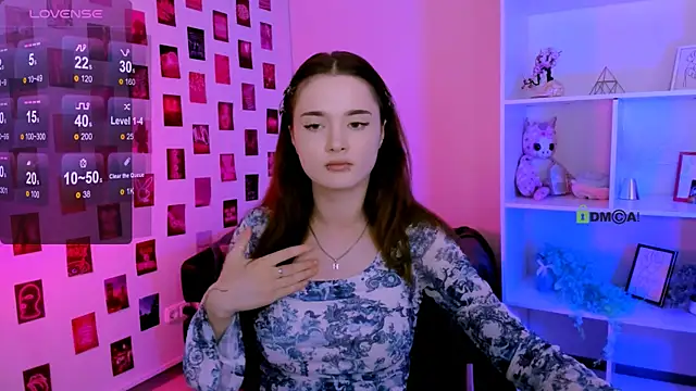 liana_kisses webcam