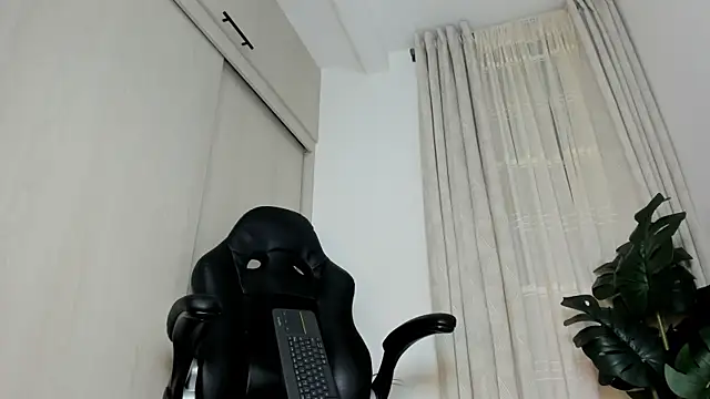 Biscuit_oliva webcam