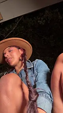 mariannella (F young) - Show boobs