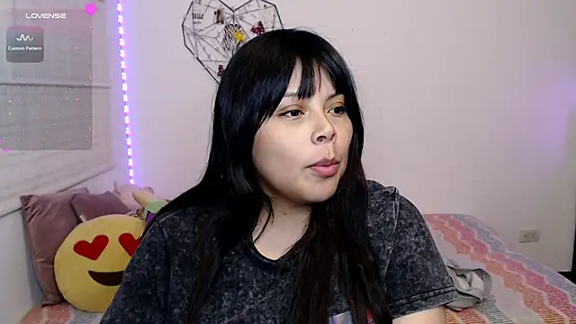 EllieMoonX webcam