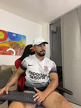 Ezzio_Scolaro webcam