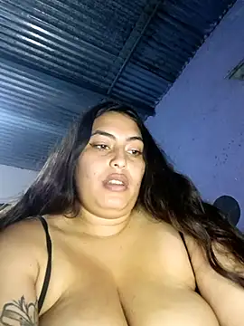 xandra252 live cam on StripChat