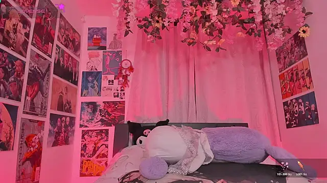 MissCurvyTop live cam on StripChat