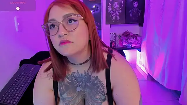 _Ali_Brinck_ live cam on StripChat