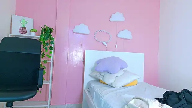 SeleneGibson__ webcam