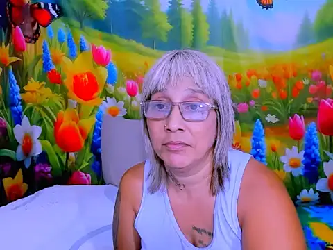 indianroxy webcam