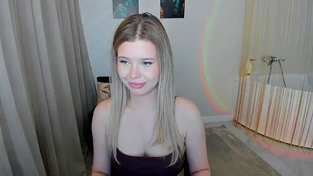 FollowLovee live cam on StripChat