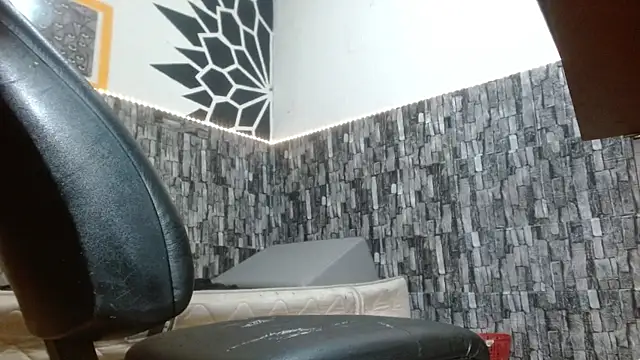 stripnolimits Live Webcam on Stripchat