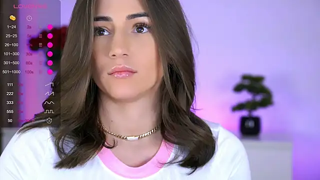 AishaSins webcam