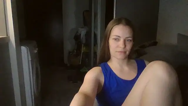 AnnaDiamond1 live cam on StripChat