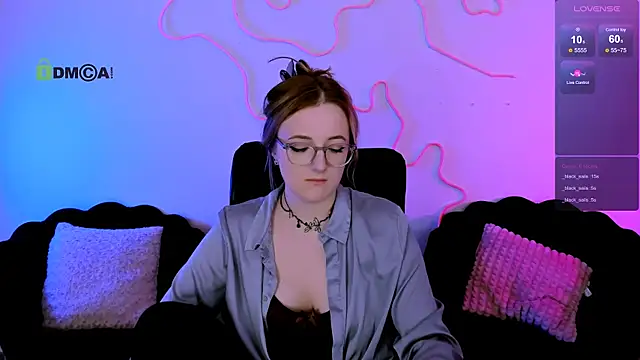 luna_berryy (F young) - handbra