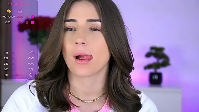 AishaSins webcam