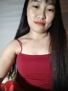 Cherry-squirtt live cam on StripChat