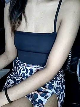 Leeezz_ahh live cam on StripChat