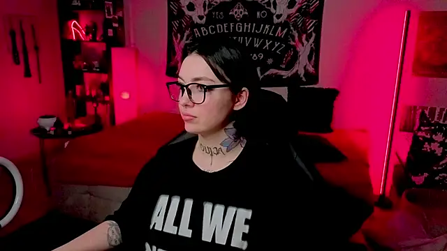 Magic_Allie webcam