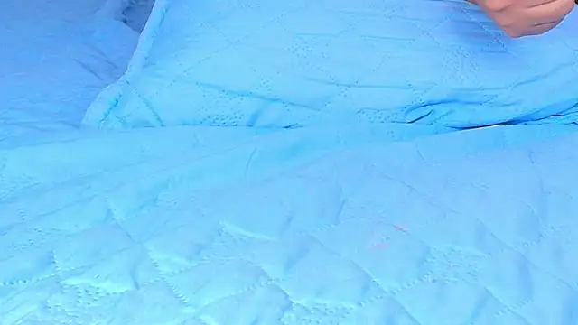 anisha_x webcam