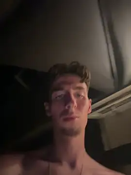 MikesWood21 live cam on StripChat
