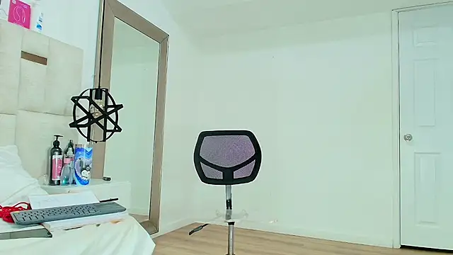 Sara_BigAss- webcam