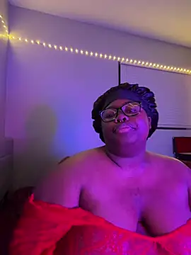 YummyAim299 webcam