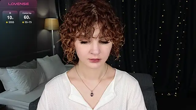 kira__fluffy - Kira__Fluffy's free webcam - UK Sex Cams