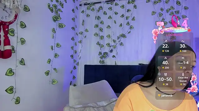 EmiliaRose_ live cam on StripChat