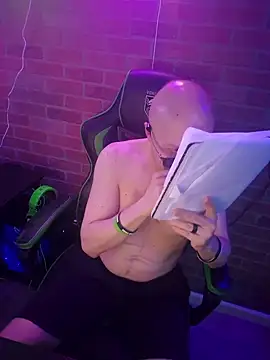 chronic_vibez live cam on StripChat