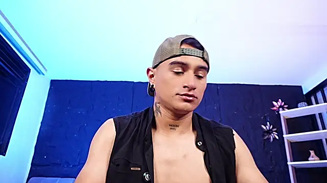 LiamDeep webcam