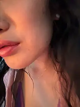 aliciahebixxx live cam on StripChat