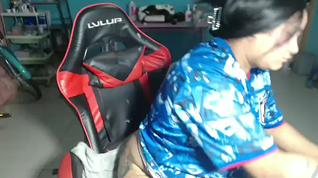 Hilarybunnyy webcam
