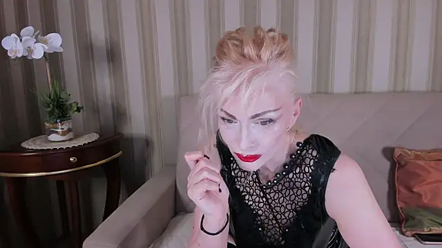 Rita_Farel live cam on StripChat