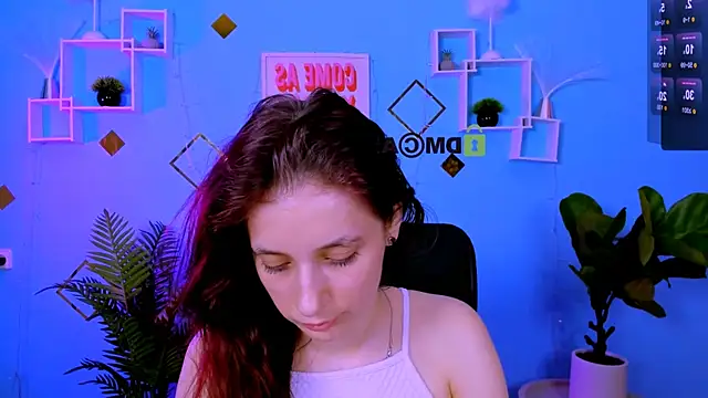 nami_glow webcam