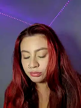Scarlet_garnet webcam