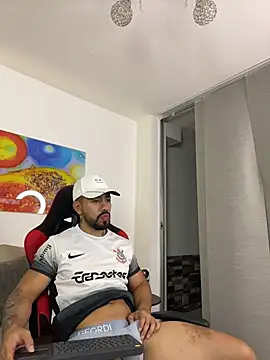 Ezzio_Scolaro webcam
