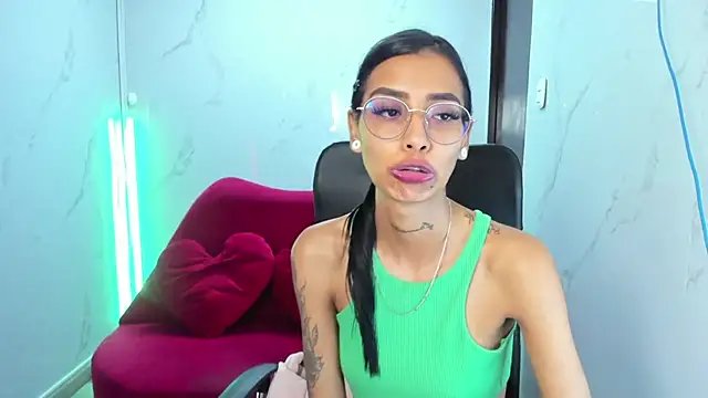 KarlaSlutSkinny__ live cam on StripChat